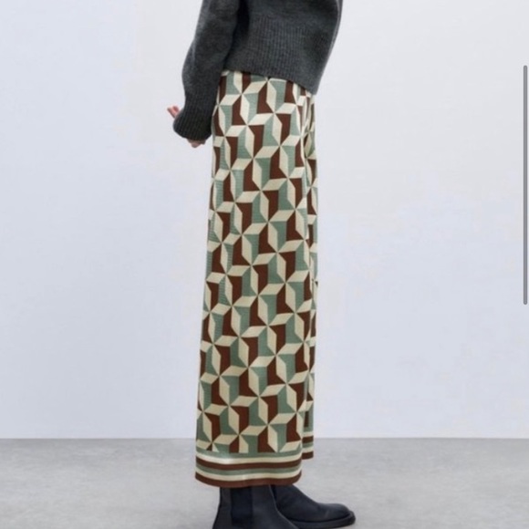 Zara Jacquard Knit Culottes - Picture 2 of 5